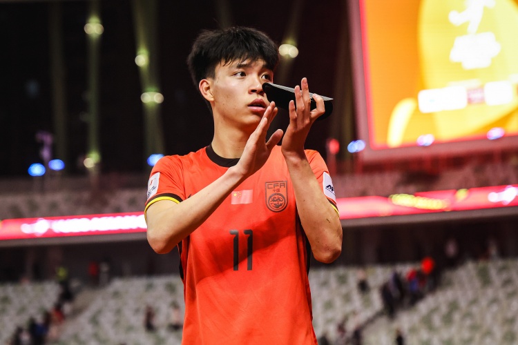 期待首秀！18歲王鈺棟入選中澳戰(zhàn)名單&穿11號(hào)，首進(jìn)國(guó)足正賽名單