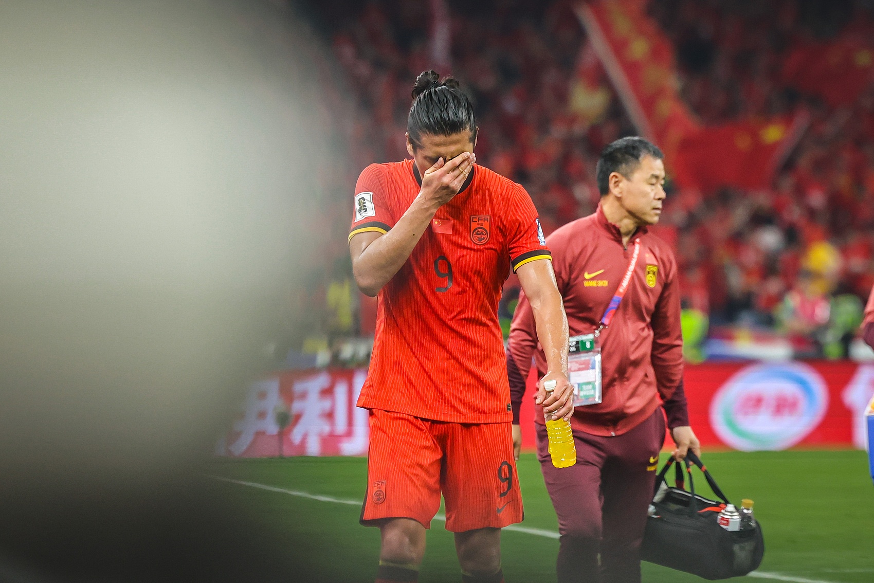 中國體育報：中澳兩隊各占半場優(yōu)勢 機會能否轉(zhuǎn)為進球是實力體現(xiàn)